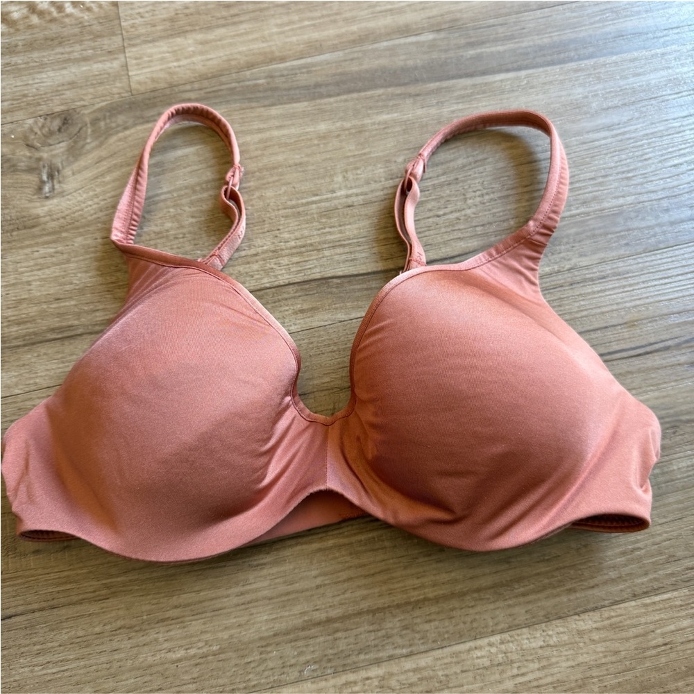 Berlei Tshirt bra size 12b US 34B